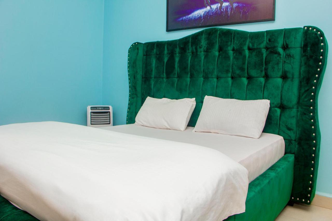 Rare Apt- 1br In Bukoto With Netflix, Wifi, And Free Parking * Kampala