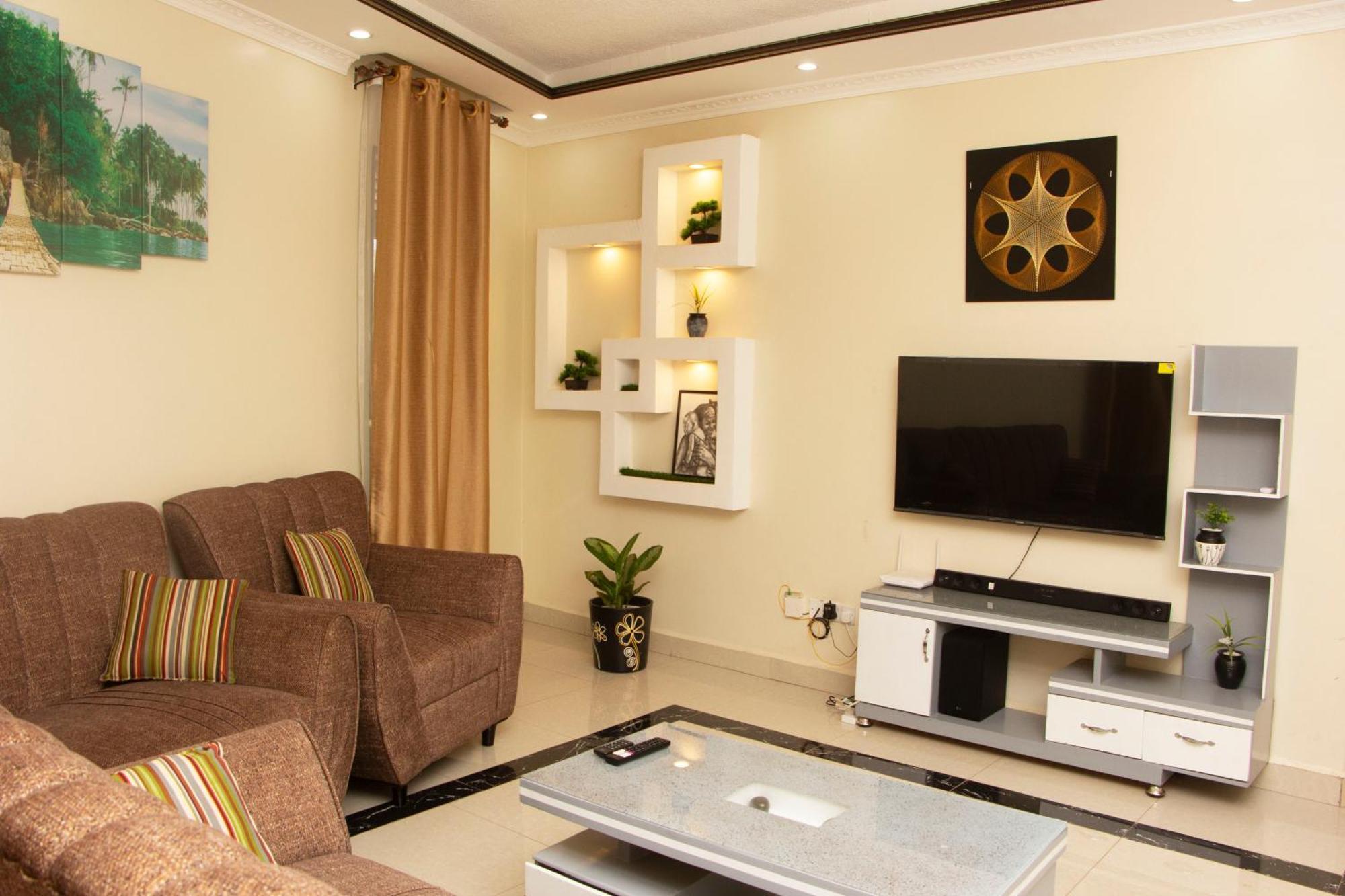 Rare Apt- 1br In Bukoto With Netflix, Wifi, And Free Parking Apartment