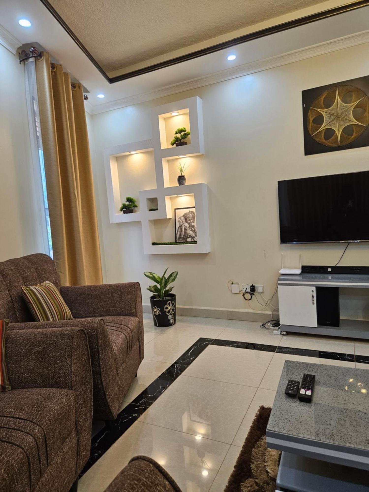 Rare Apt- 1br In Bukoto With Netflix, Wifi, And Free Parking Apartment
